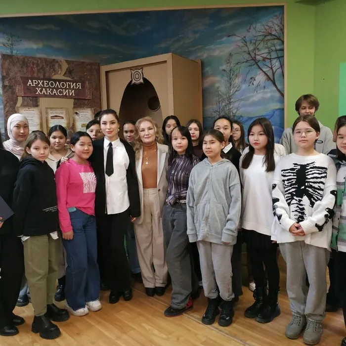 Школьники встретились с известной творческой семьёй