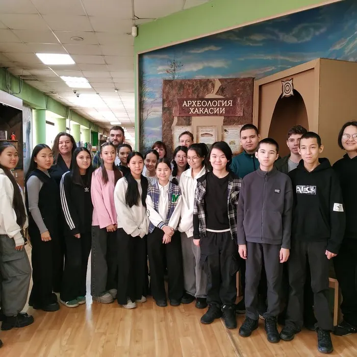 Встреча лидера «ЮНАРМИИ» со школьниками в детской библиотеке